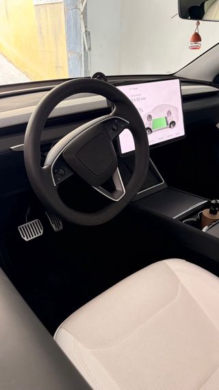 Tesla Model Y 2026