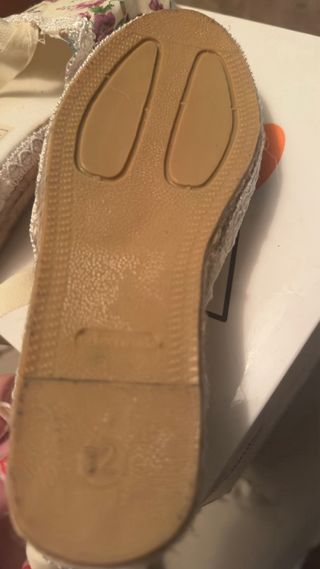 Alpargatas florales blancas niña