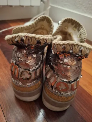 Botas Mou plateadas con lentejuelas