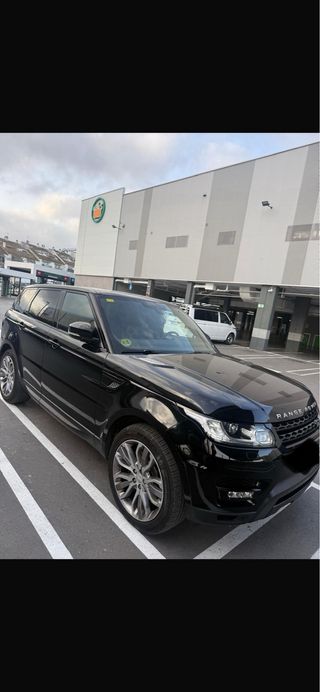 Land Rover Range Rover Sport.
