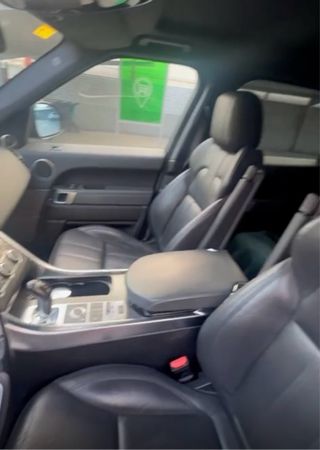 Land Rover Range Rover Sport.