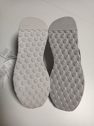 Zapatillas Adidas modelo Run 60s 2.0