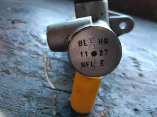 Bomba de frenos Mando BM111084B