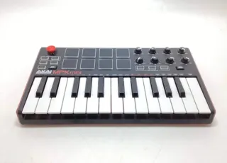 Akai MPK mini controlador MIDI
