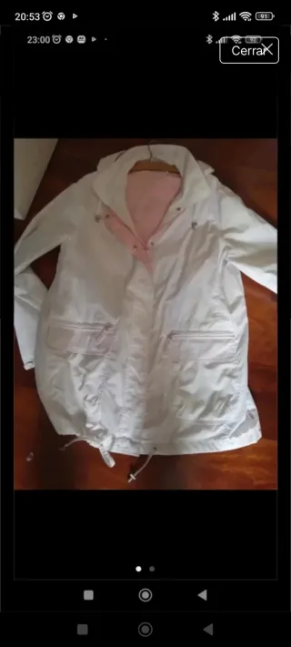 Chaqueta anorak primavera blanca y rosa