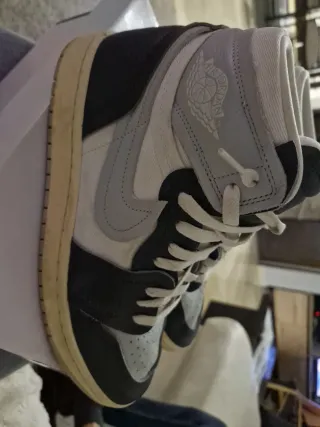 Nike Air Jordan 1 Gris Negro Blanco