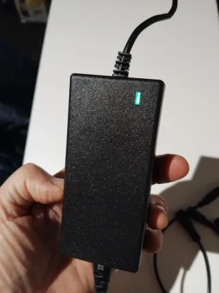 Cargador Patinete Eléctrico 42V 2A Xiaomi Ninebot.