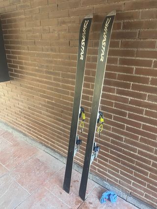 Equipo esquí travesía