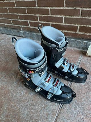 Equipo esquí travesía