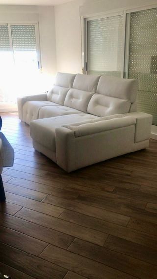 Sofá 3 plazas motorizado blanco roto