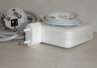 Caricatore Apple MacBook 61W USB-C A1947