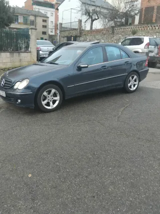 Mercedes-Benz Clase C 2004