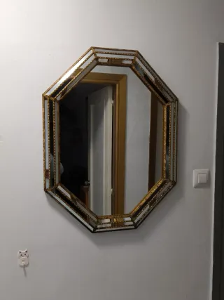 Espejo vintage octogonal dorado Hollywood Regency