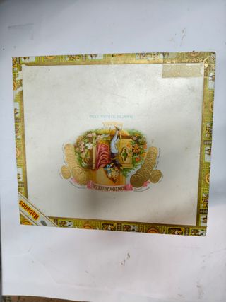 Caja de puros Romeo y Julieta Habanos