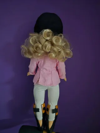 Nancy Kenia Amazona Muñeca