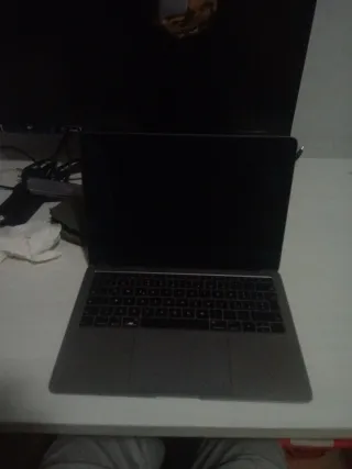 Apple MacBook8,2 Space Gray