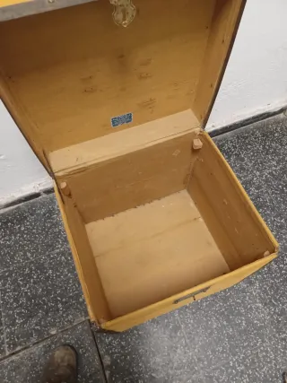 Antigua caja de muestrarios