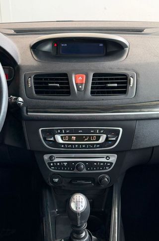 RENAULT MEGANE 1.9dCi 130CV MANUAL 5PT 5PZ