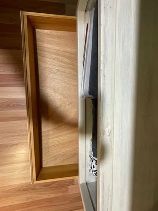 Aparador de madera beige y gris