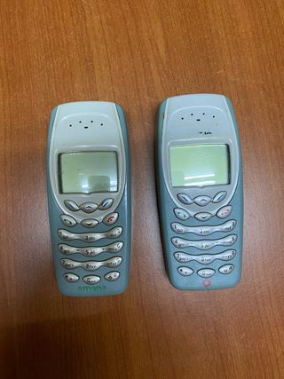 2 Vecchi Telefoni Cellulari Nokia Beige/Blu