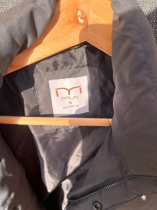 Abrigo acolchado gris hombre