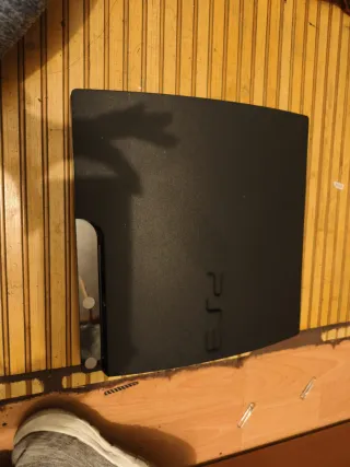 Consola Sony PS3 Negra sin cables se la compramos