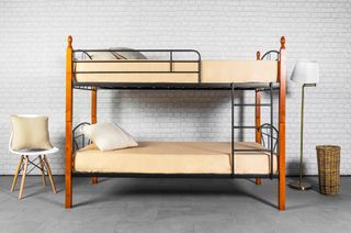 Litera singular de forja y madera