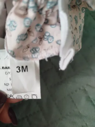 Vestido y gorrito bebé niña 3 meses