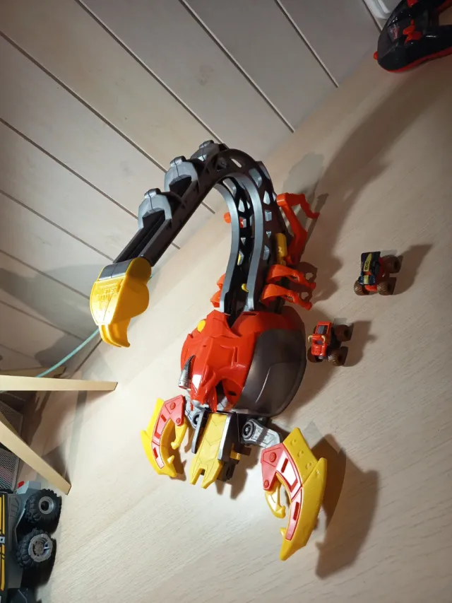 Monster Jam El Toro Loco Escorpión