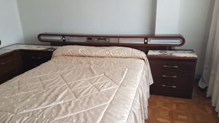 Dormitorio de Matrimonio años 70 Madera y Mármol.