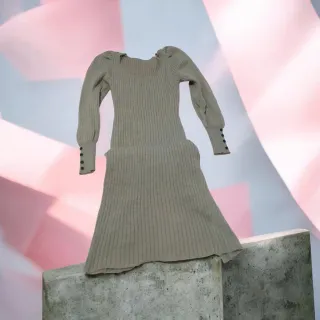 Vestido punto acanalado beige botones