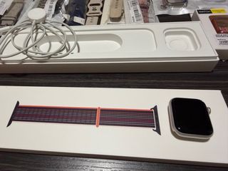 Apple Watch SE 2ª Gen 40mm Starlight