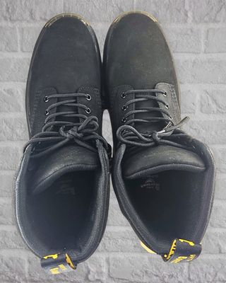 Dr. Martens Crewson Nubuck Hombre Negras Nuevas