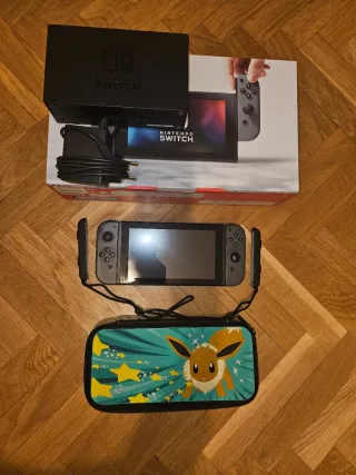 Nintendo Switch + funda personalizada