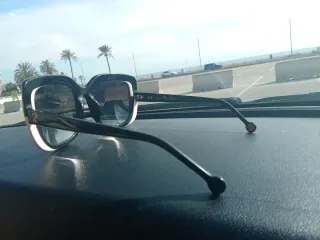 Gafas de sol mujer Carolina Herrera negras