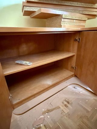 Mueble esquinero madera y cristall