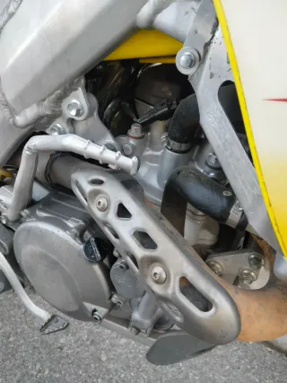 Suzuki RM-Z 450 Cross - Parada por Lesión