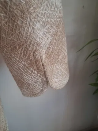 Vestido de fiesta beige y blanco