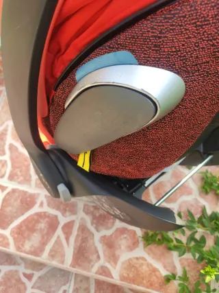 Silla de coche de bebé