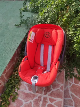Silla de coche de bebé