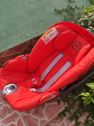 Silla de coche de bebé