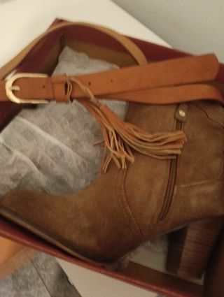 Botines Gioseppo Marrones con Flecos