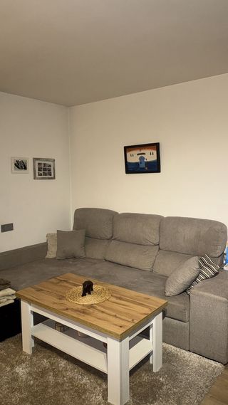 Mesa de salón madera y blanco