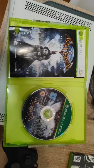 Xbox 360 60HD (non carica giochi) con 3 giochi