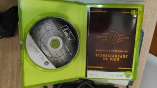 Xbox 360 60HD (non carica giochi) con 3 giochi