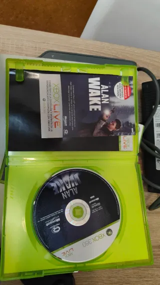 Xbox 360 60HD (non carica giochi) con 3 giochi