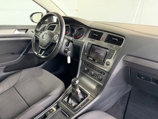 VW GOLF ADVANCE 1.6TDi 105CV MANUAL BlueMotion