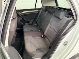 VW GOLF ADVANCE 1.6TDi 105CV MANUAL BlueMotion