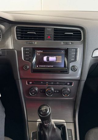 VW GOLF ADVANCE 1.6TDi 105CV MANUAL BlueMotion