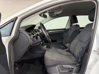VW GOLF ADVANCE 1.6TDi 105CV MANUAL BlueMotion